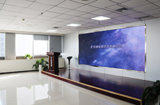 中間第一張圖片